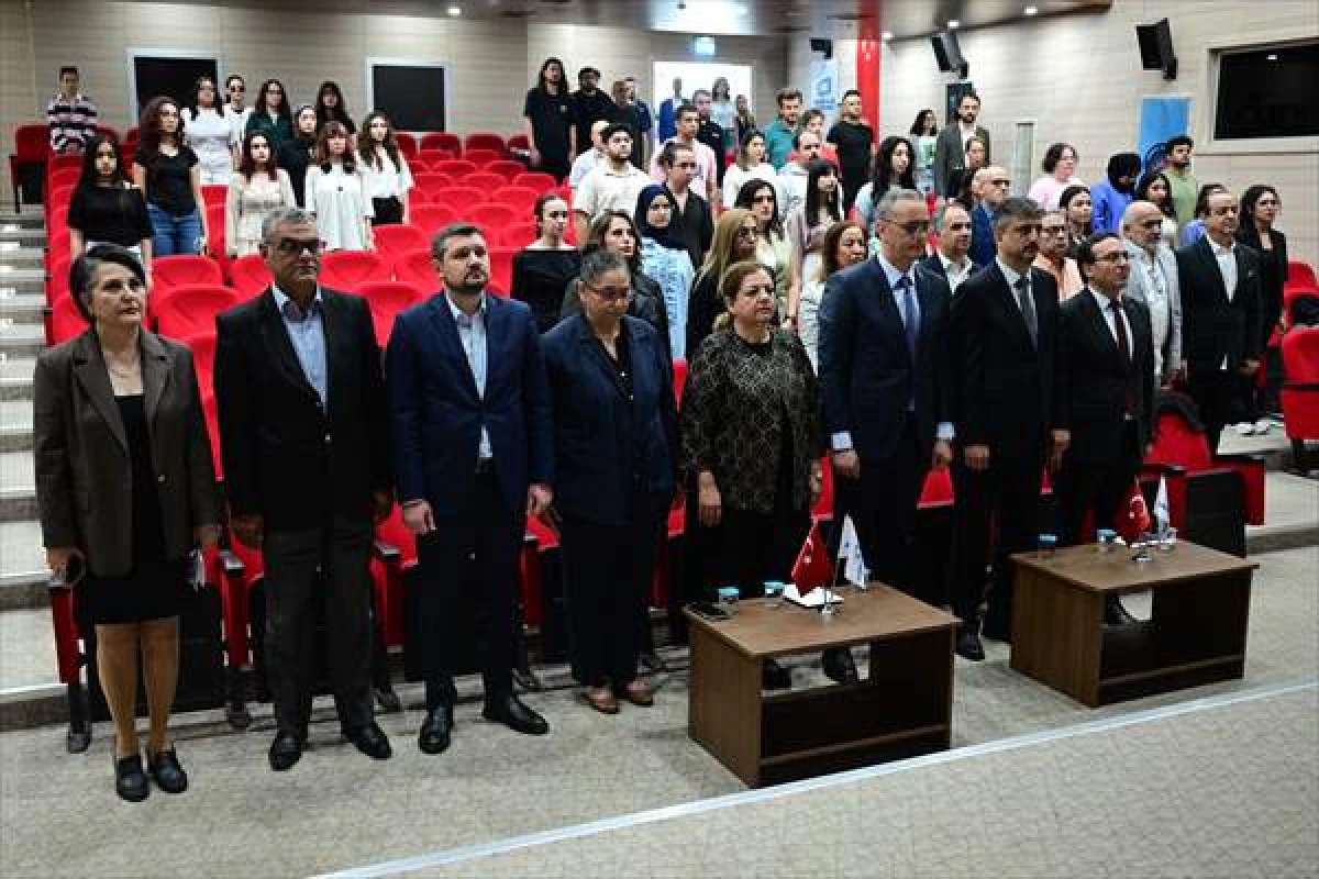 "15 Temmuz Manşetleri Gazetecilik At&ouml;lyesi" Programının İlki Antalya'da D&uuml;zenlendi