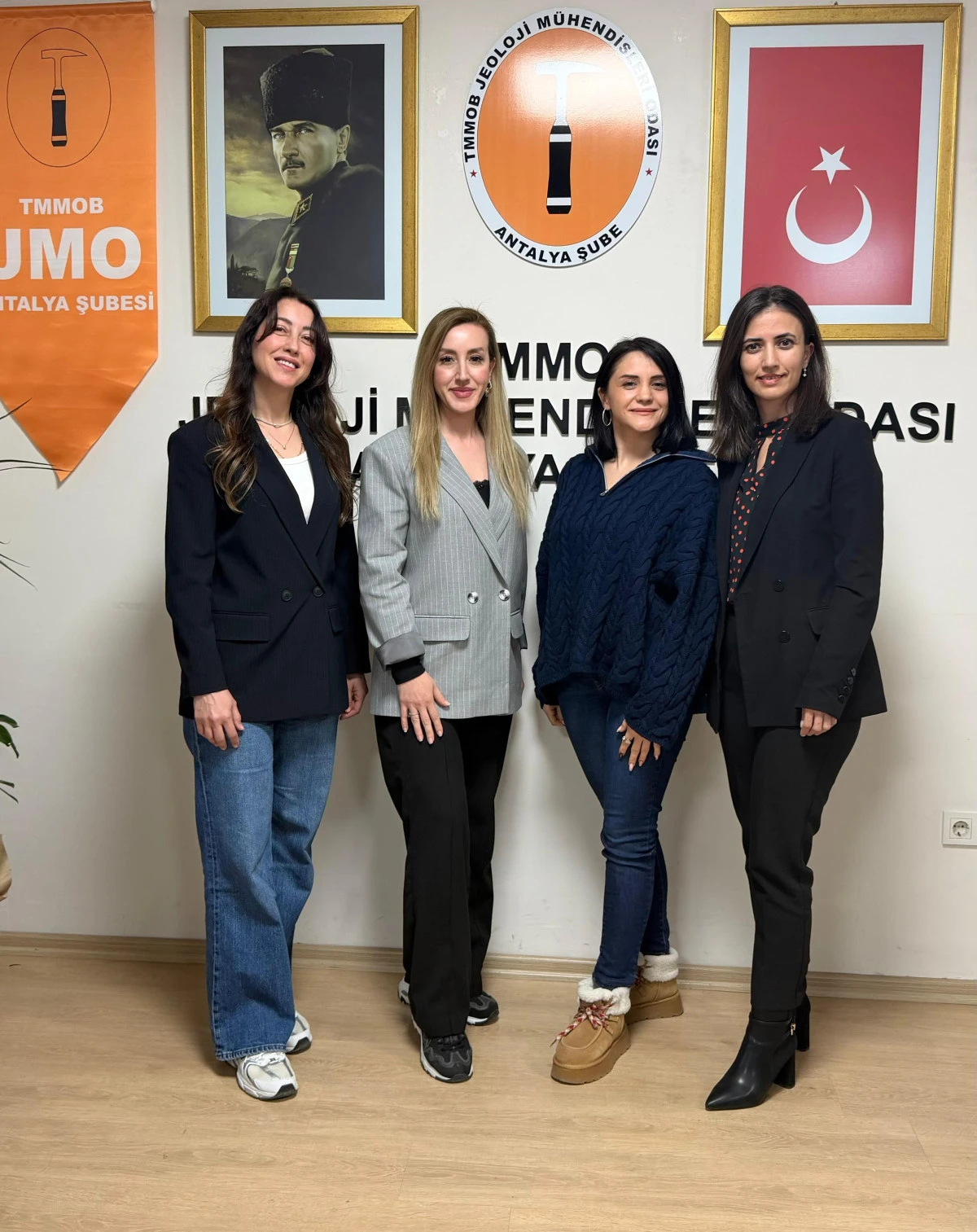 8 MART: BİR KUTLAMADAN &Ouml;TE, ONURLU BİR M&Uuml;CADELEDİR