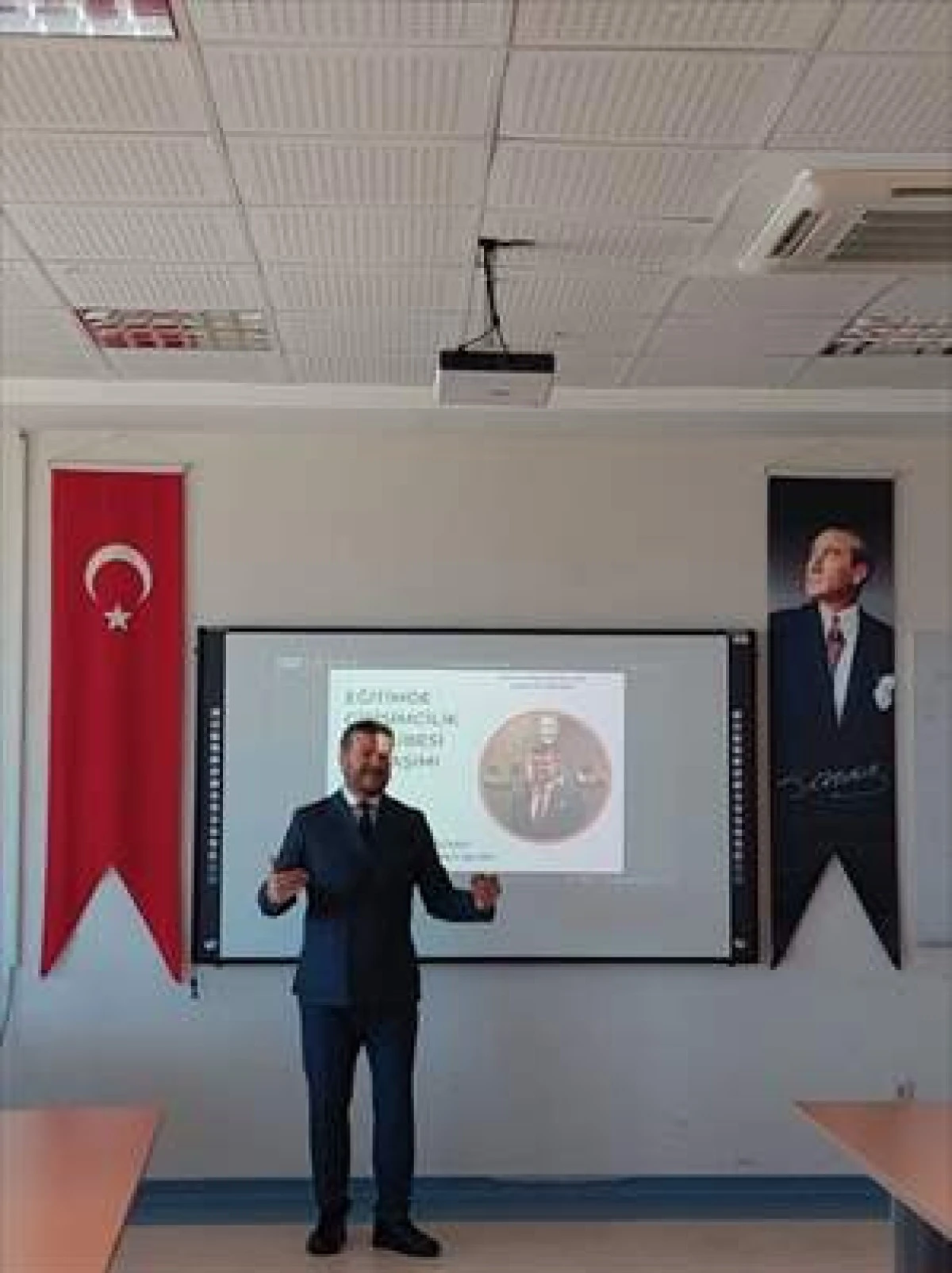 Akdeniz &Uuml;niversitesinde "Girişimcilik Semineri" D&uuml;zenlendi