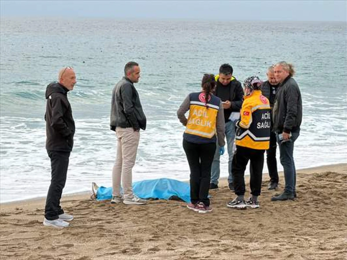 Alanya'da Deniz Kıyısında Kadın Cesedi Bulundu