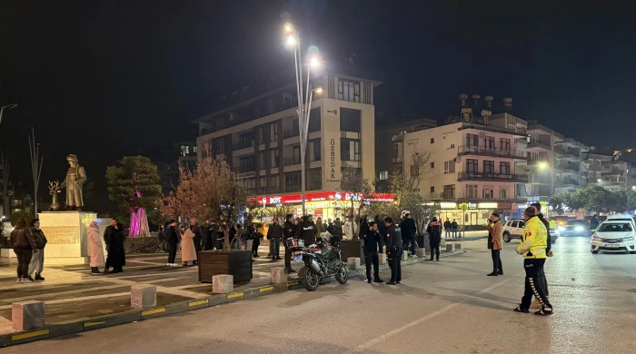 Alanya'da İki Grup Arasında &Ccedil;ıkan Kavgada 7 Kişi Yaralandı