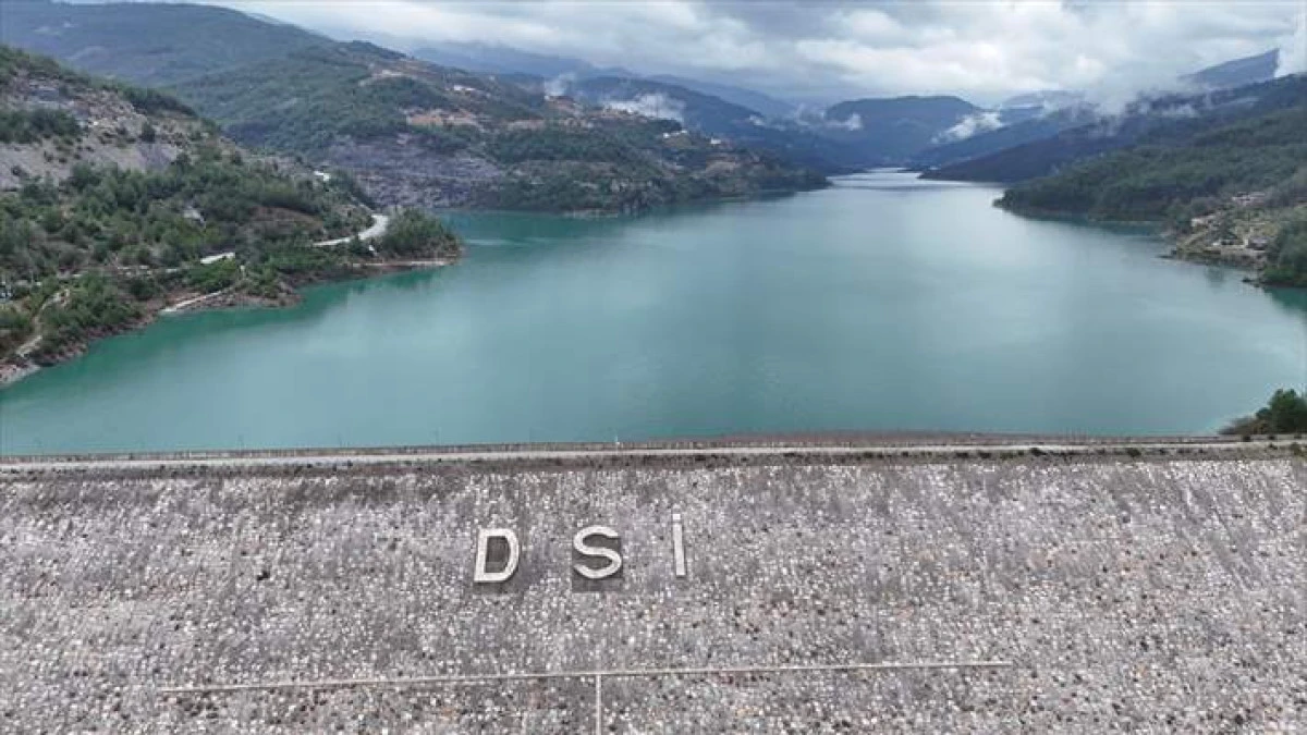 Alanya'da Tam Doluluğa Ulaşan Dim Barajı'ndan Su Tahliyesi Yapıldı