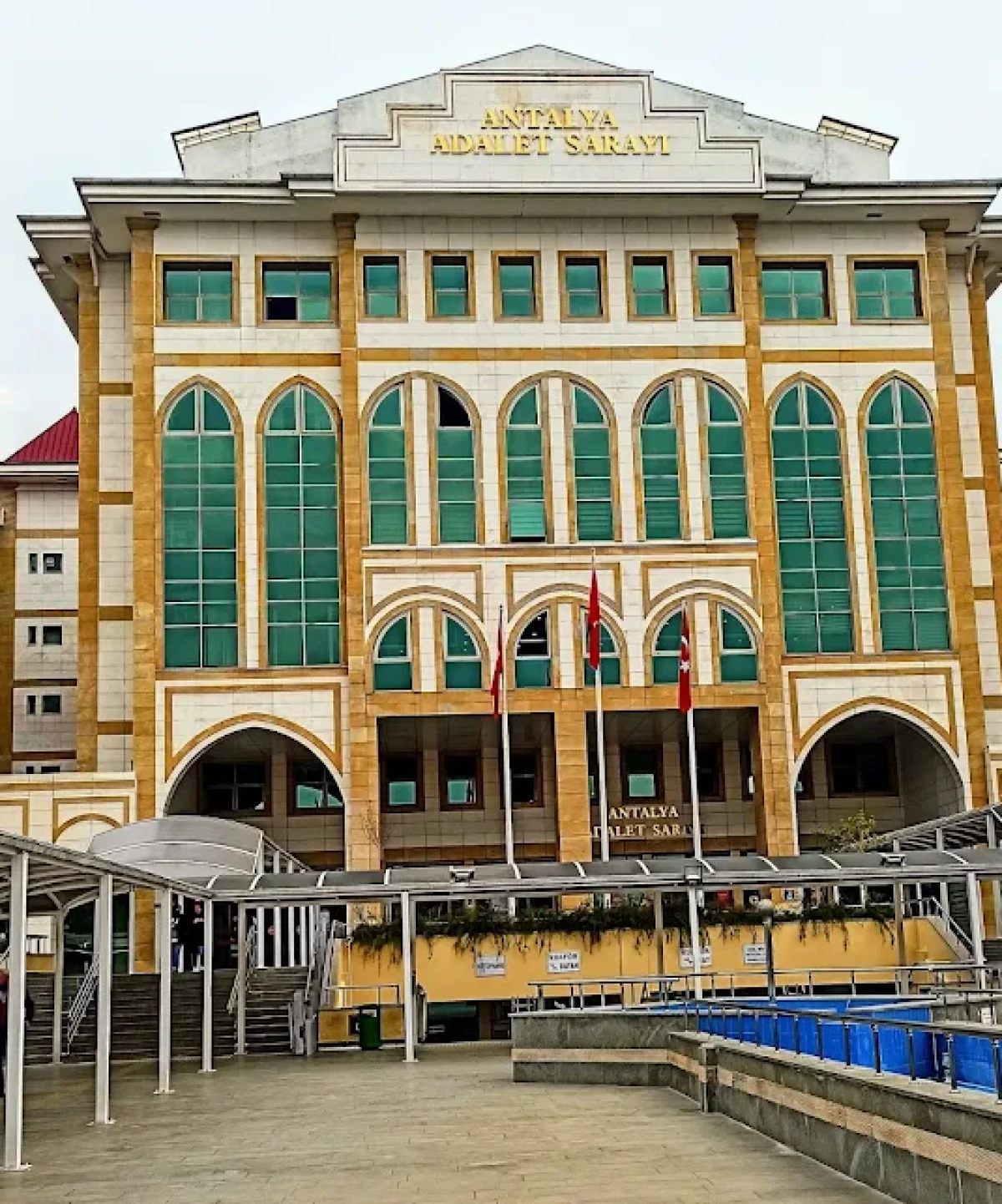 Antalya B&uuml;y&uuml;kşehir Belediyesi Soruşturması Sanıklarının Yargılanmasına Başlandı