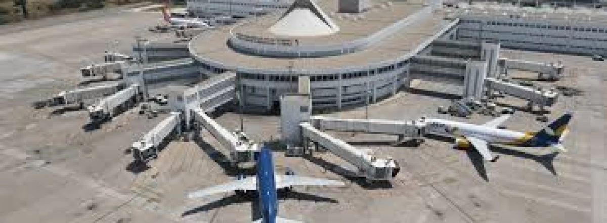 Antalya Havalimanı'nda kalkışa Hazırlanan U&ccedil;ağın İniş Takımlarında Teknik Arıza Yaşandı