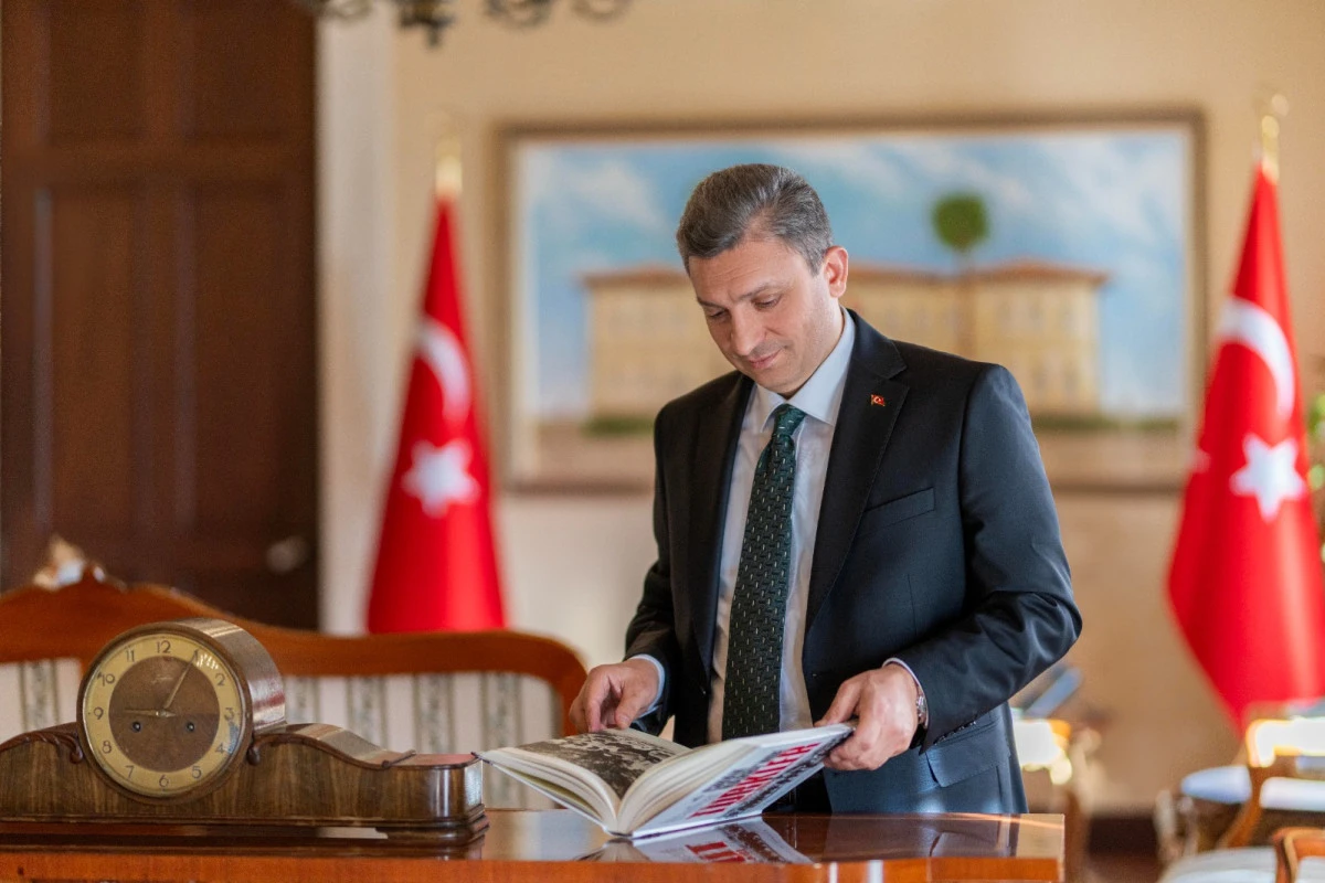 Antalya Valisi Hulusi Şahin'in 23 Nisan Ulusal Egemenlik ve &Ccedil;ocuk Bayramı Mesajı