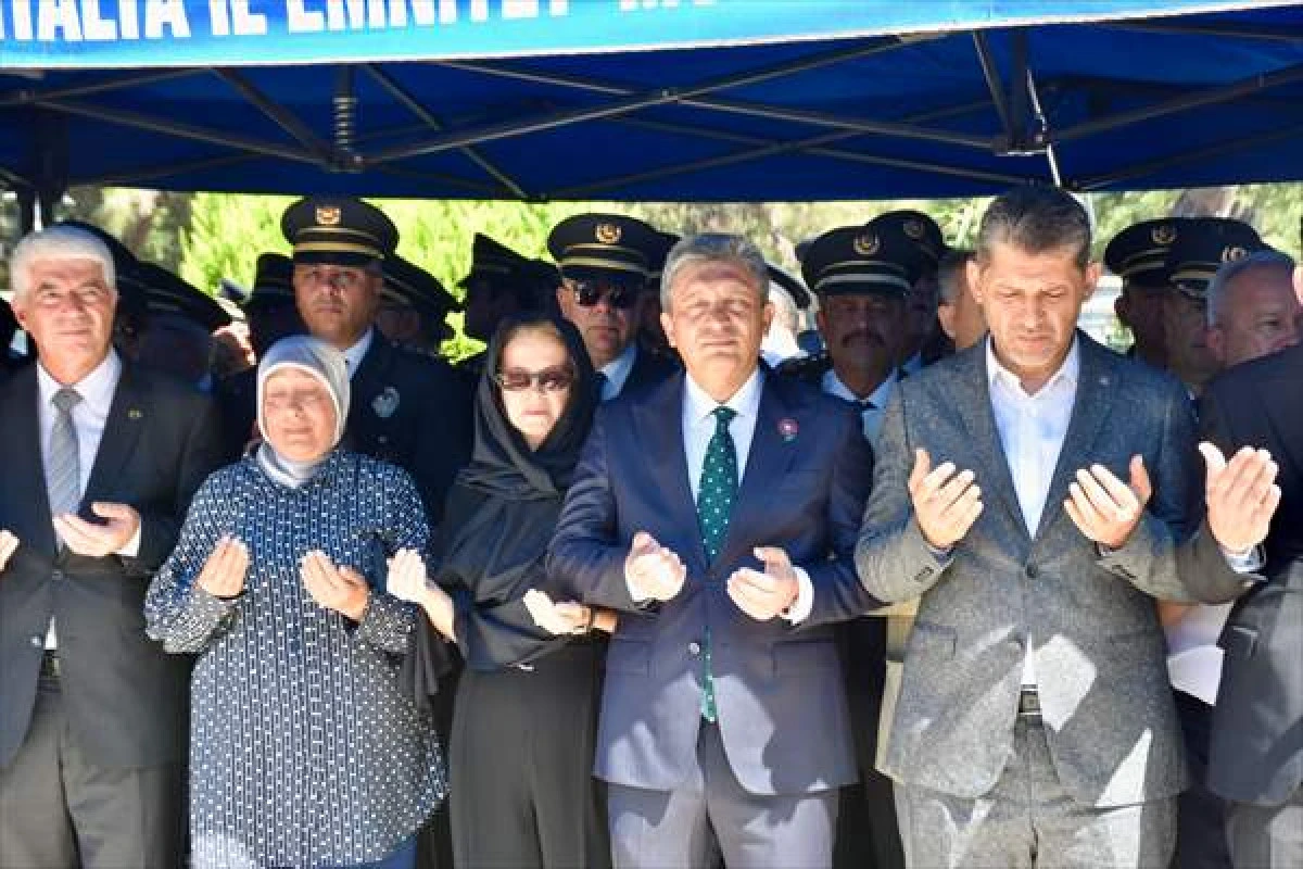 Antalya Ve &Ccedil;evre İllerde 15 Temmuz Dolayısıyla Şehit Kabirleri Ziyaret Edildi
