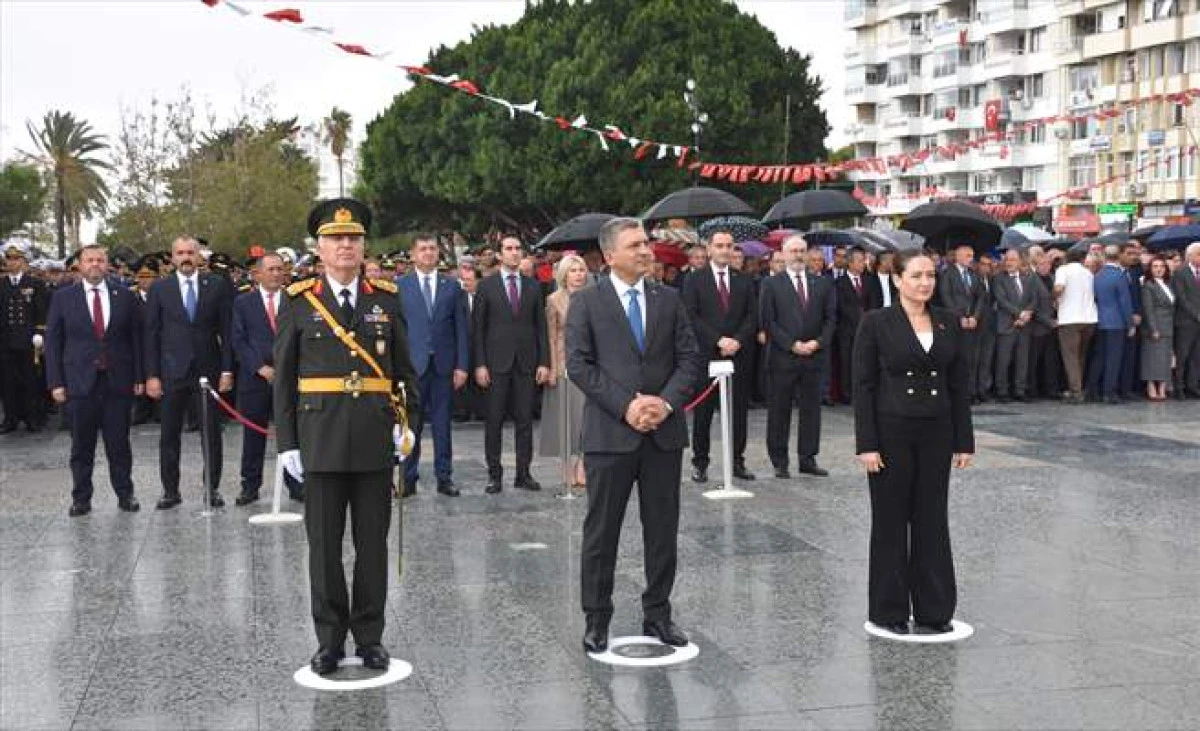Antalya Ve Çevre İllerde 29 Ekim Cumhuriyet Bayramı Dolayısıyla Tören Düzenlendi
