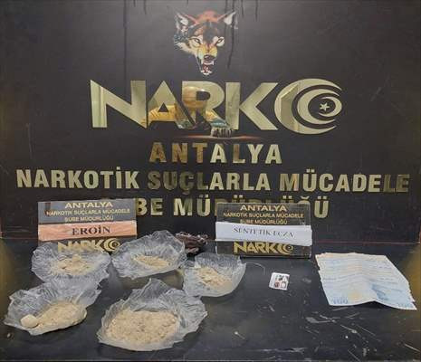 Antalya'da 25 Adrese Eş Zamanlı Uyuşturucu Operasyonu Düzenlendi