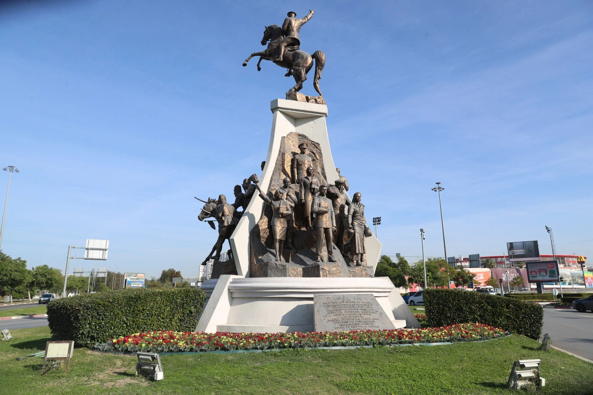 Antalya’da 4 Milyon Çiçek Toprakla Buluşuyor