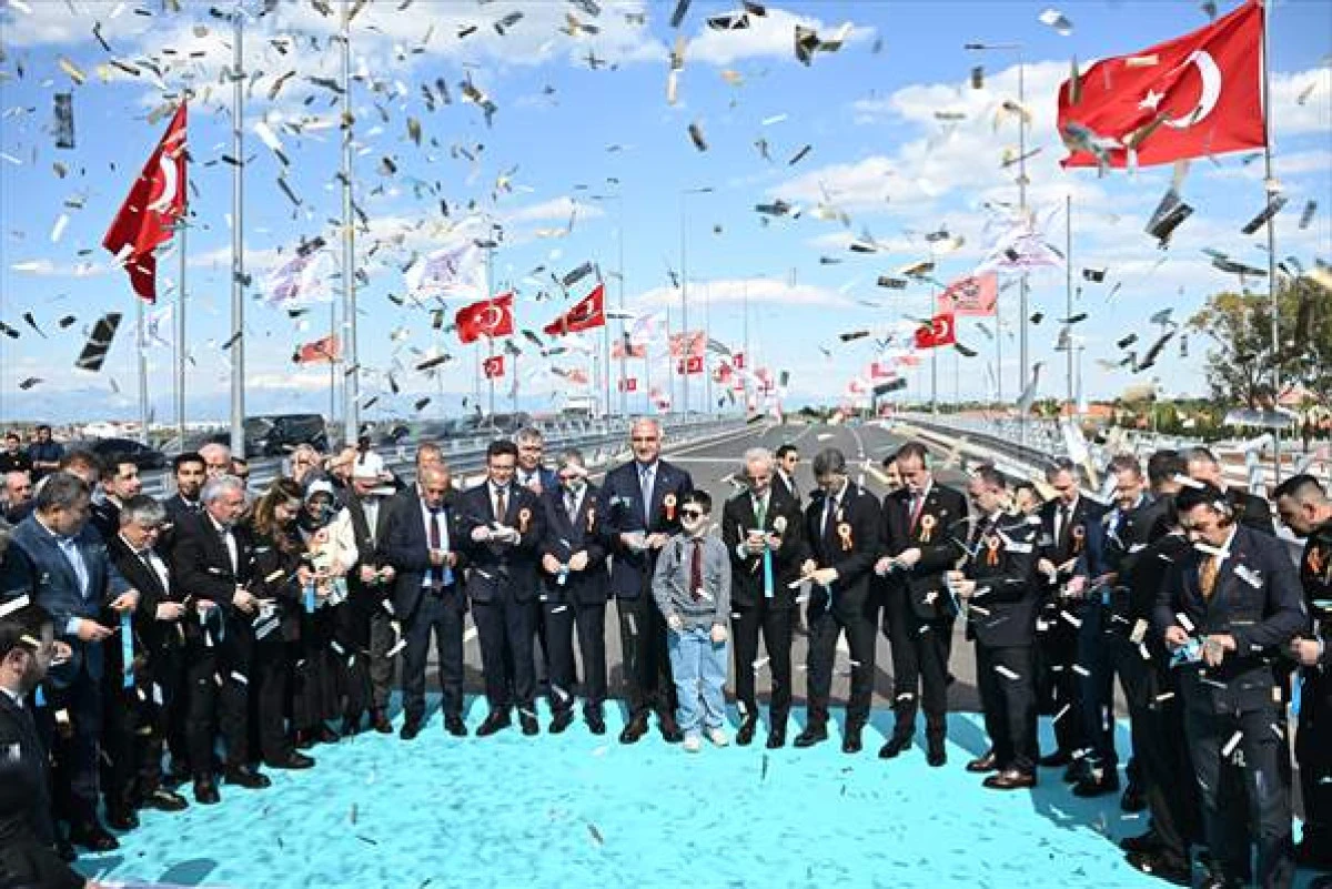 Antalya'da "Altınkale Farklı Seviyeli Kavşağı"nın A&ccedil;ılışı Yapıldı