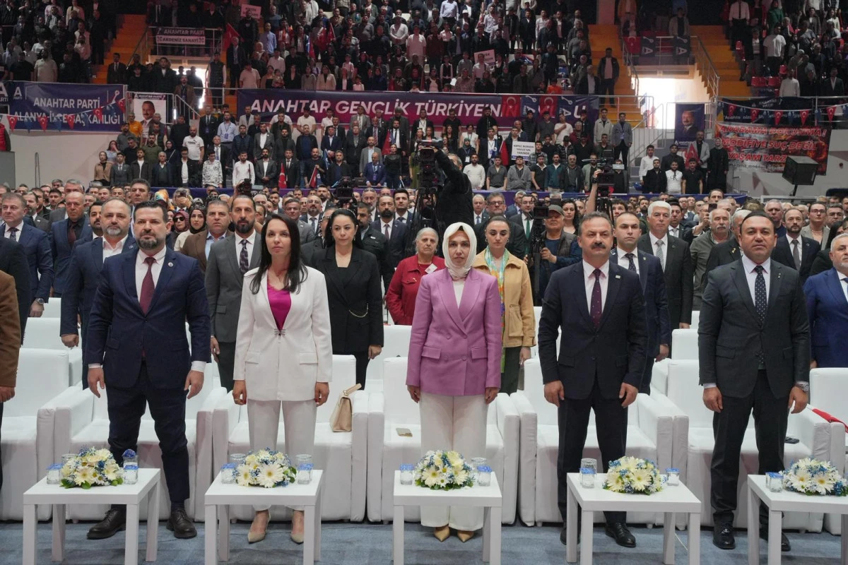 Antalya&rsquo;da Anahtar Parti Coşkusu