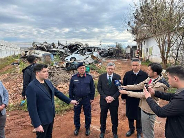 Antalya'da Bir Konteynerde &Ccedil;ıkan Yangında 5'i &Ccedil;ocuk 6 Kişi &Ouml;ld&uuml;