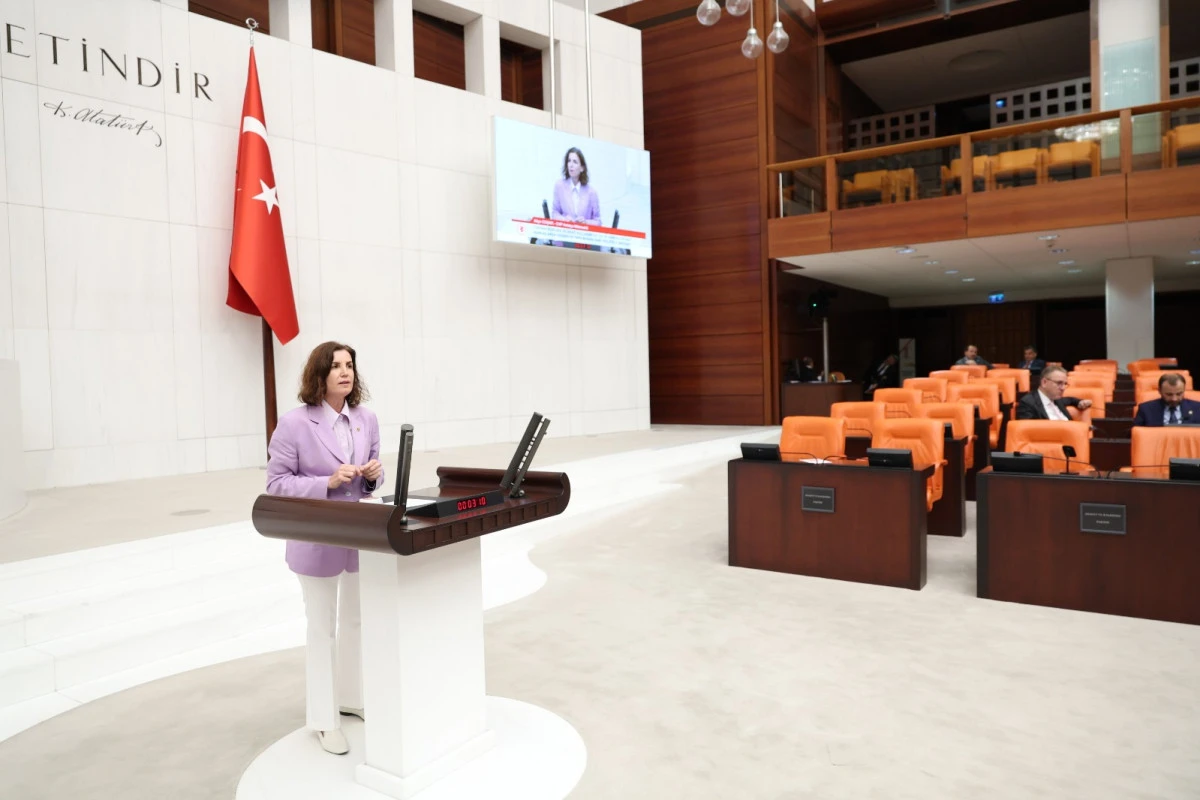 &ldquo;Antalya&rsquo;da Kriz &Ccedil;ığlığı; Halkın Ekmeği K&uuml;&ccedil;&uuml;l&uuml;yor, Doğa Talan Ediliyor&rdquo;