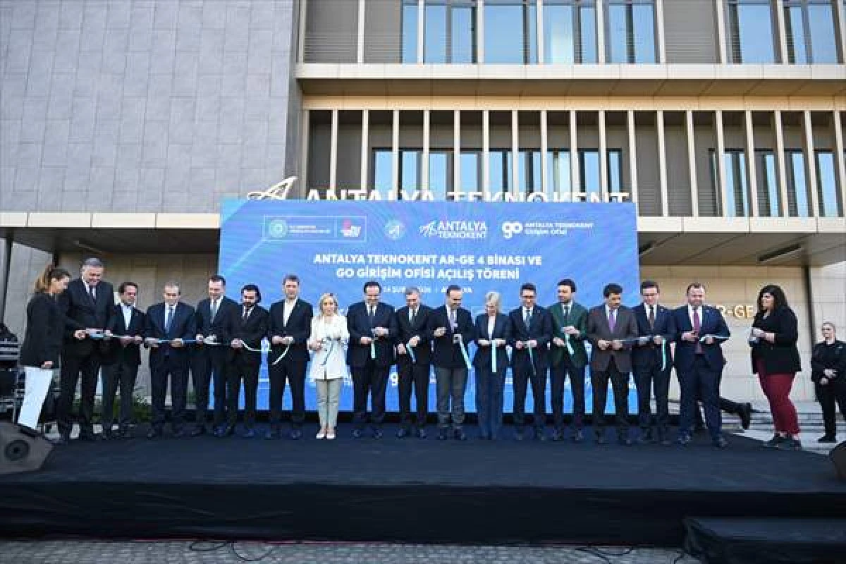 ANTALYA'DA TEKNOLOJİ &Uuml;SS&Uuml;: 235 MİLYONLUK DEV YATIRIM A&Ccedil;ILDI