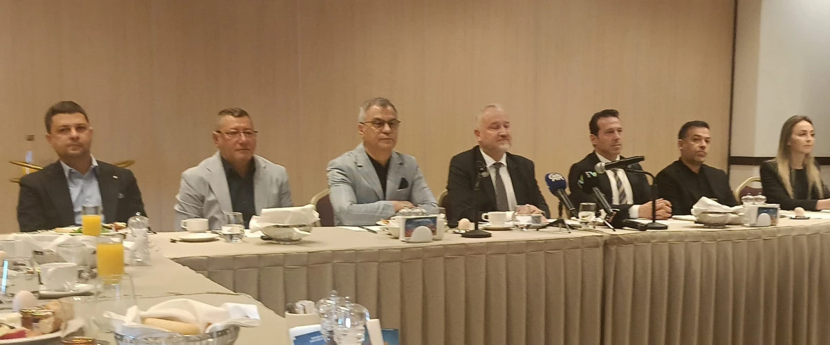ANTALYA'DA TURİZMİN ZİRVESİ: GELECEK "ORTAK VİZYONLA" ŞEKİLLENECEK