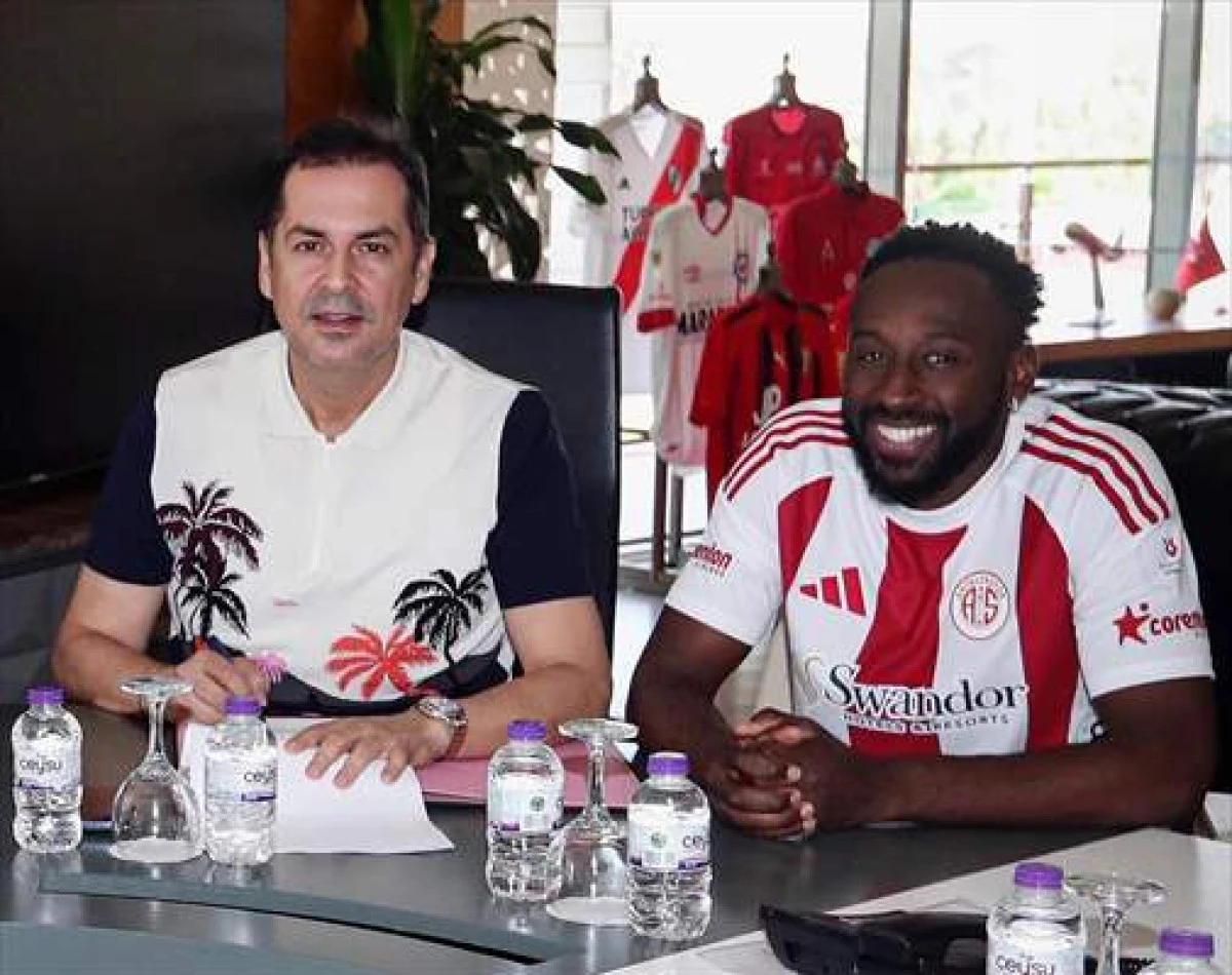 Antalyaspor, Fildişi Sahilli Oyuncu Boli'yi Transfer Etti