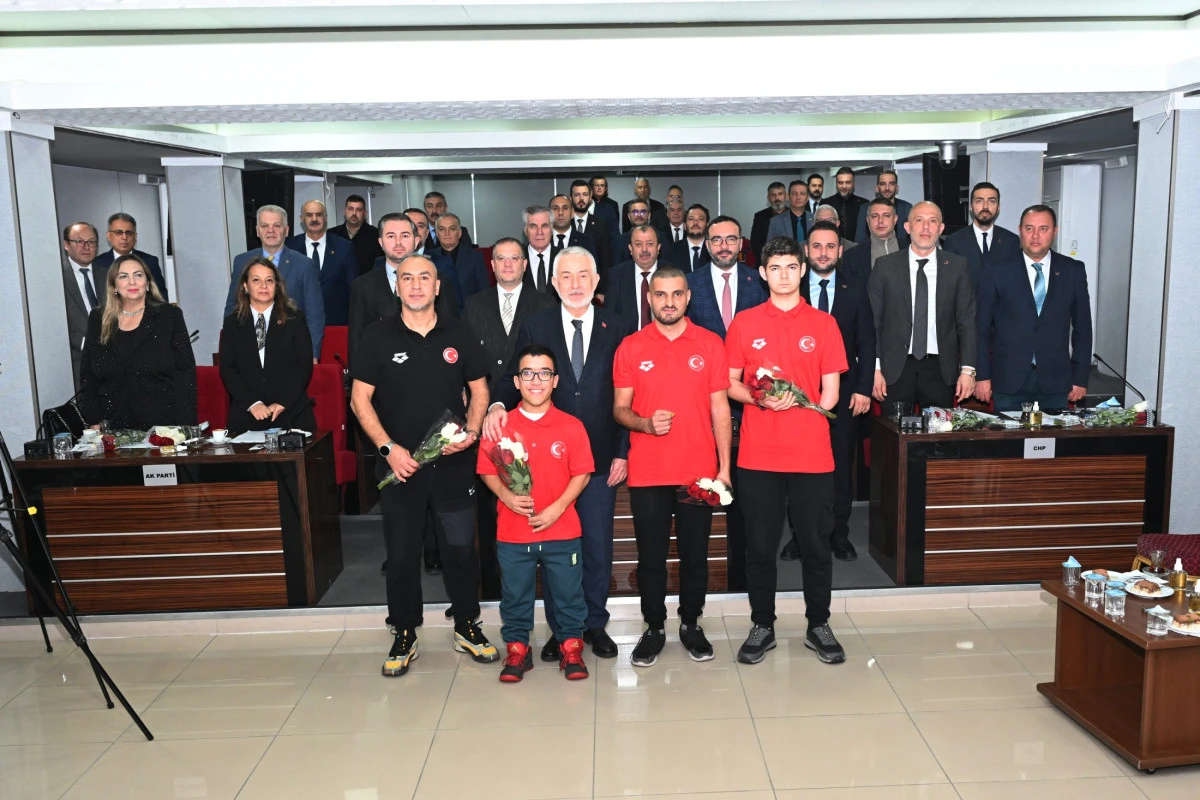 Başkan Başdeğirmen’den Engelli Sporculara Altın Ödül