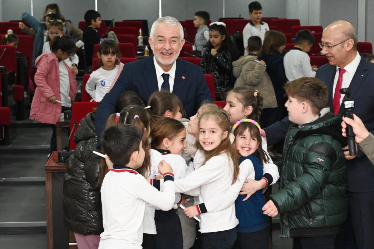 Başkan Başdeğirmen&rsquo;den Miniklere: &ldquo;Gelecekte &Uuml;lkemiz Sizlere Emanet&rdquo;