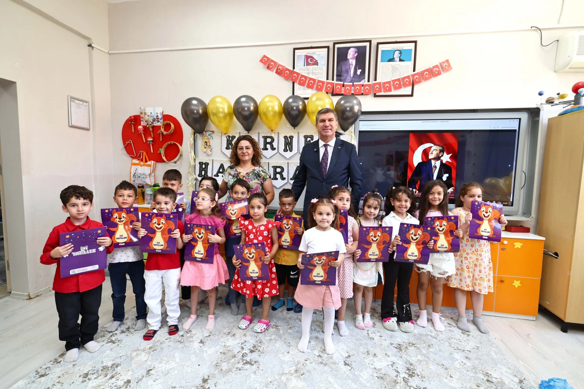 Başkan Ercengiz, &Ouml;ğrencilerin Karne Heyecanına Ortak Oldu