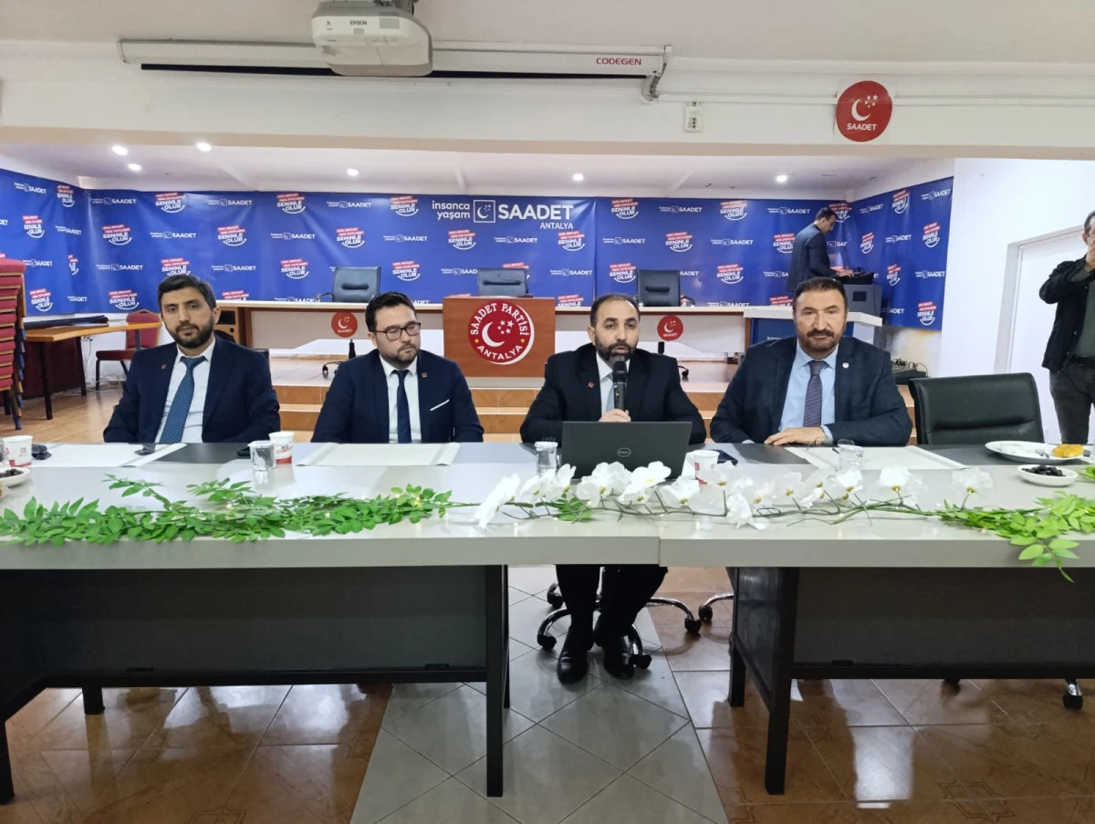 "BOR&Ccedil; ALAN EMİR ALIR, &Uuml;RETEN AYAKTA KALIR"