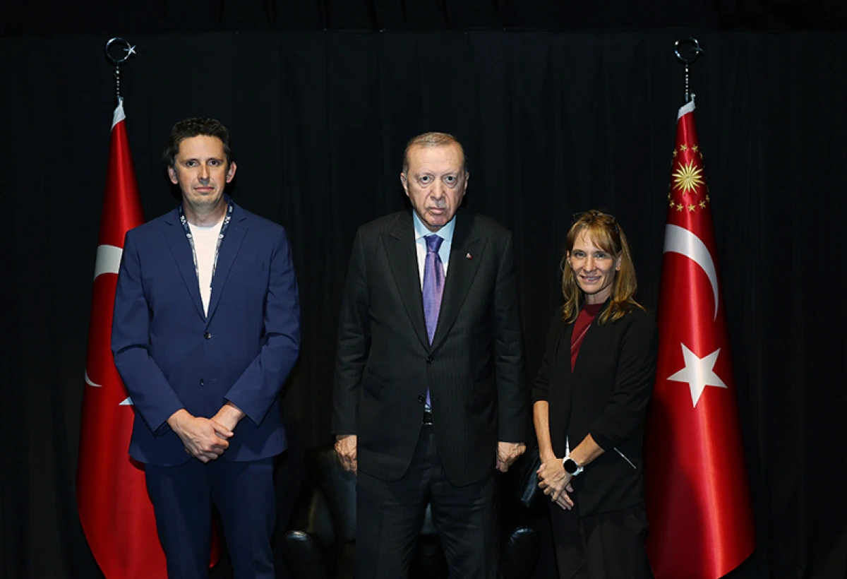 Cumhurbaşkanı Erdoğan, SpaceX &Uuml;st D&uuml;zey Y&ouml;neticilerini Kabul Etti