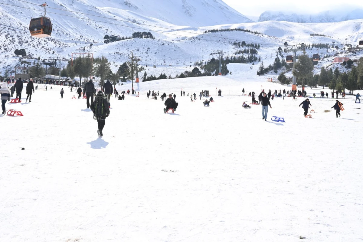 Davraz&rsquo;a &Uuml;cretsiz Seferler Yoğun İlgi G&ouml;rd&uuml;