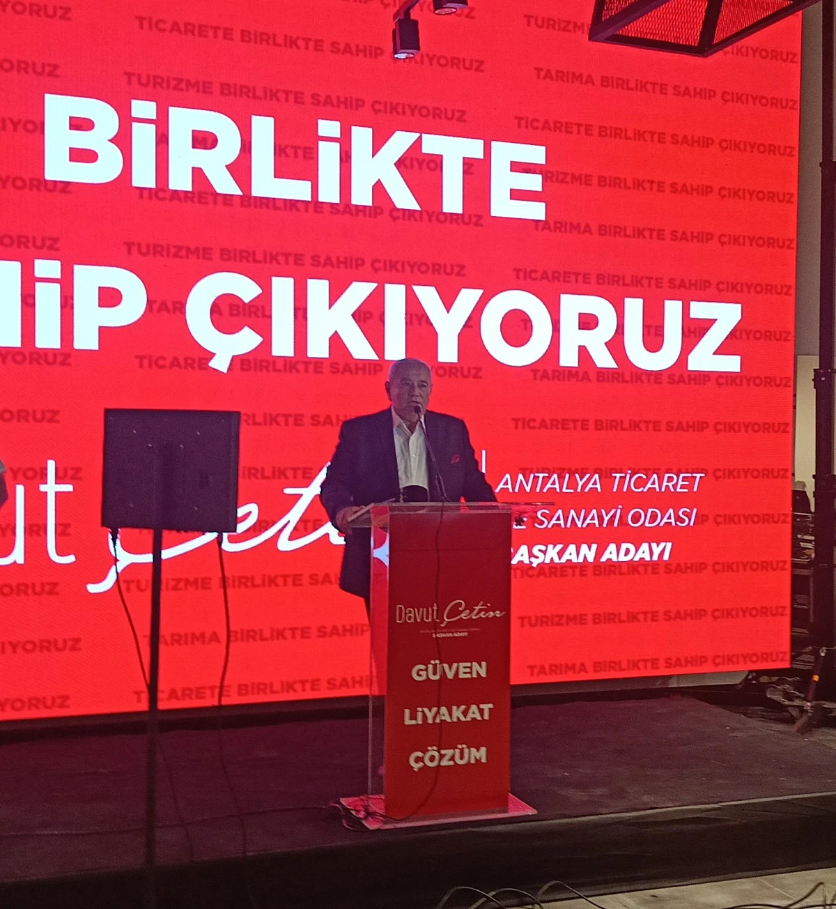 Davut &Ccedil;etin ATSO Başkanlığı İ&ccedil;in Adaylığını A&ccedil;ıkladı: &ldquo;G&uuml;&ccedil;l&uuml; Bir ATSO ve G&uuml;&ccedil;l&uuml; Bir Antalya İ&ccedil;in Yola &Ccedil;ıktık&rdquo;