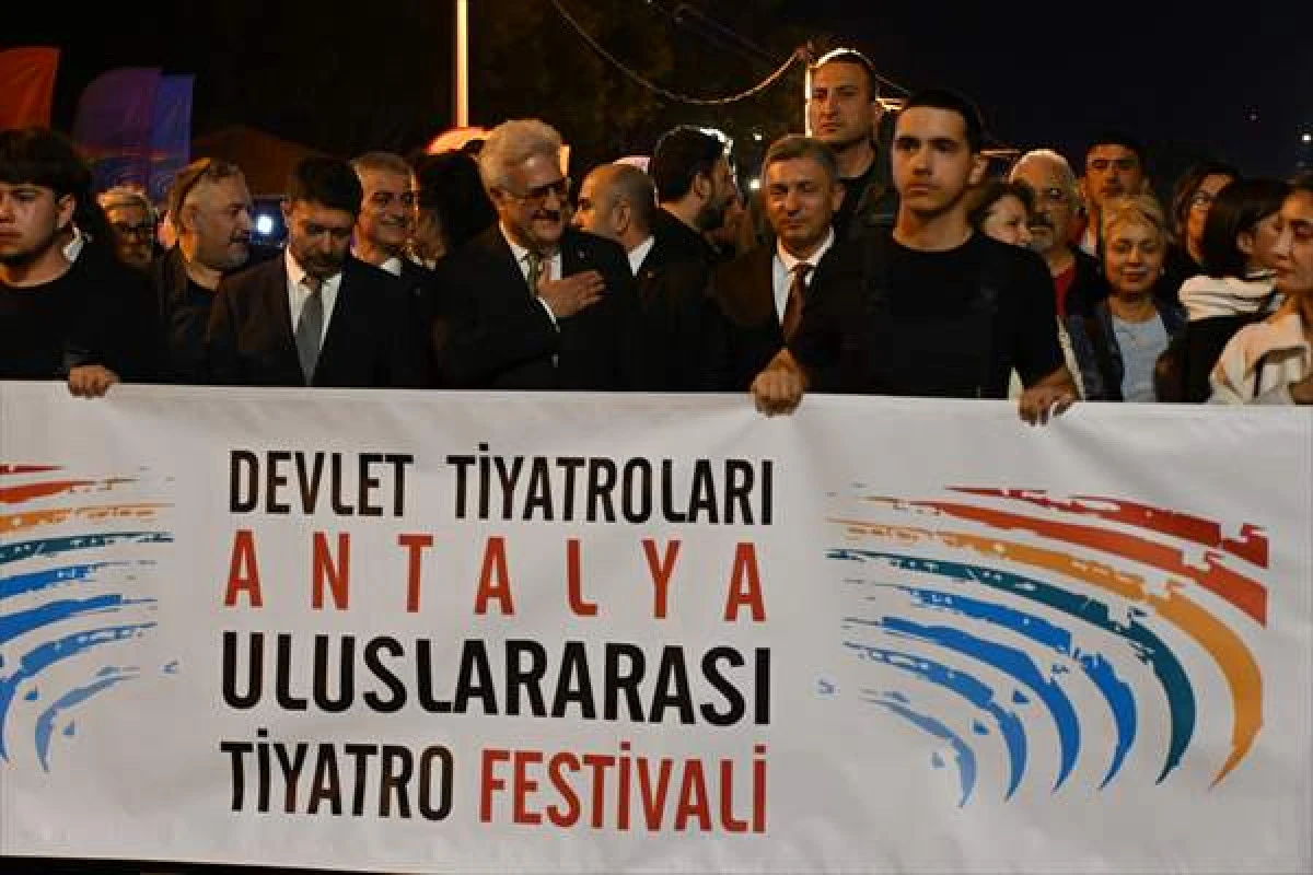 Devlet Tiyatroları Antalya 16. Uluslararası Tiyatro Festivali Başladı