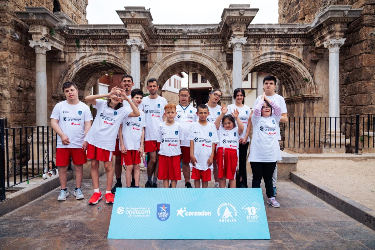 Engelleri Aşan Smaç: Anadolu Efes, Özel Sporcularla El Ele!