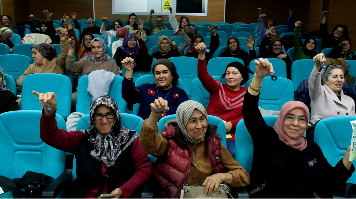 Finikeli Kadınlara &Ccedil;evre Dostu &Ccedil;ift&ccedil;i Kart