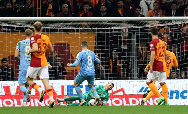 Galatasaray: 2 - Bitexen Antalyaspor: 1