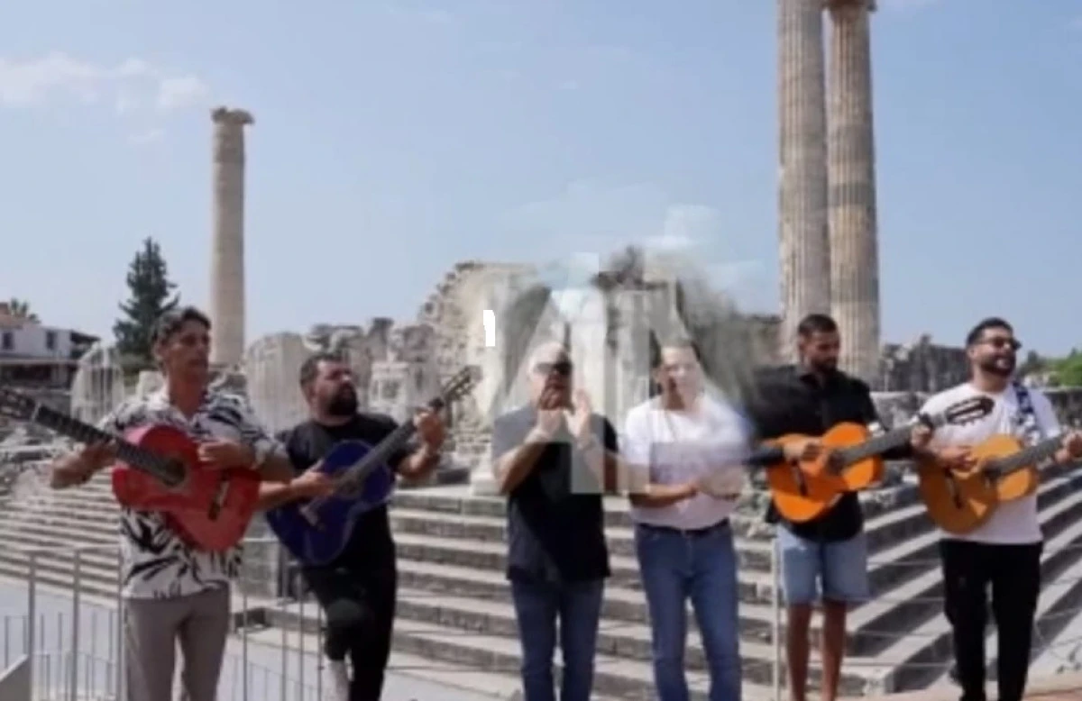 Gipsy Kings By Andre Reyes, Apollon Tapınağı'nda Klip Çekti