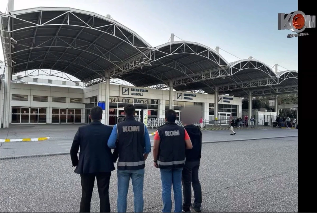  Gümrükte Zimmet Skandalı: 5 Tutuklama