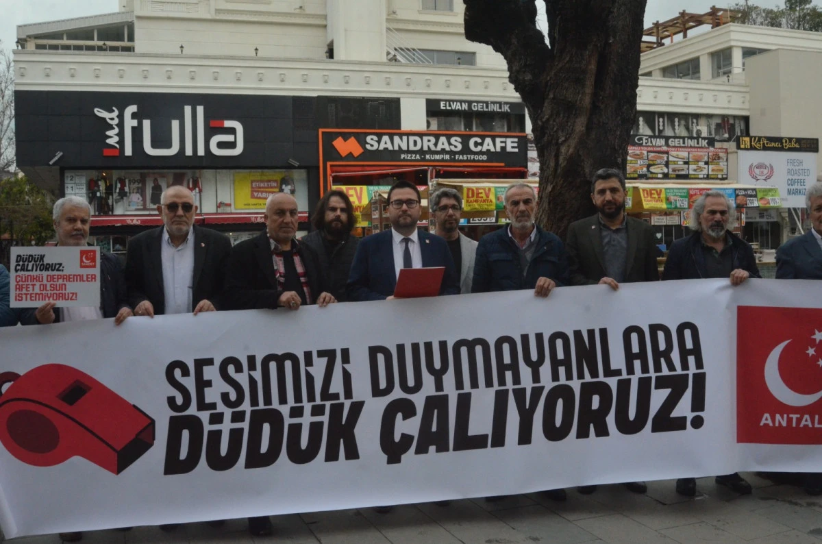 &ldquo;Hen&uuml;z Enkaz Altında Değiliz, D&uuml;d&uuml;k &Ccedil;alıyoruz!&rdquo;