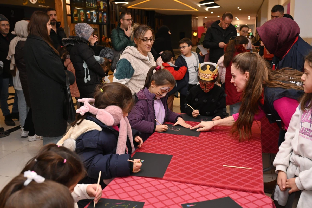 Isparta Belediyesi&rsquo;nden Karne Şenlikleri 
