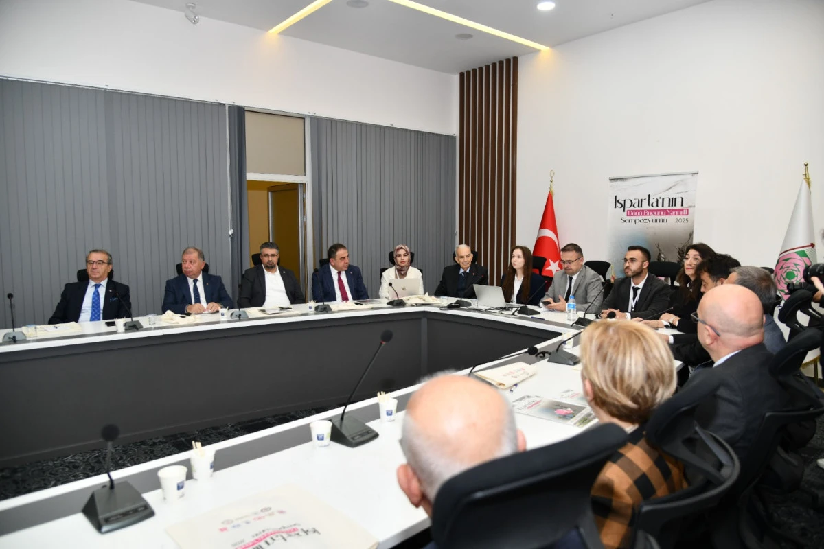 ISPARTA, DÜNÜNÜ, BUGÜNÜNÜ VE YARININI MASAYA YATIRDI