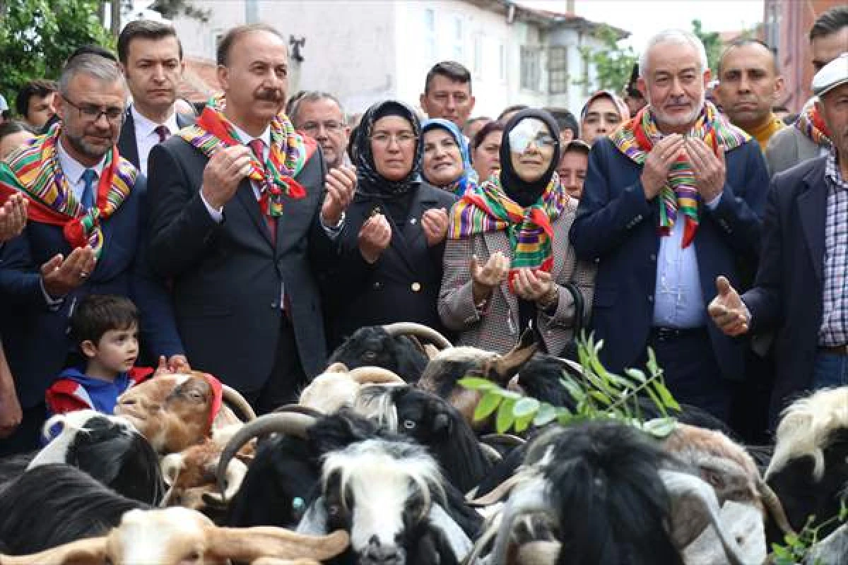 Isparta'da "Kurban İndirme Geleneği" 4 Asırdır Yaşatılıyor