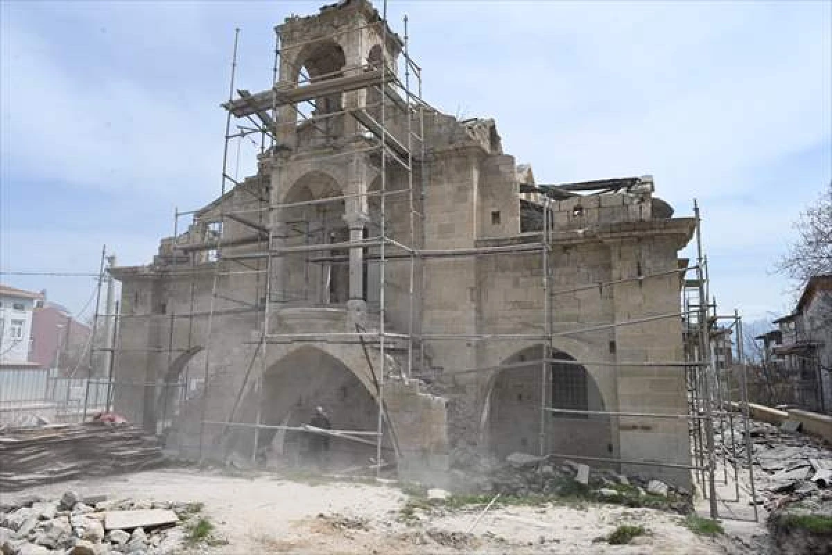 Isparta'da Tarihi Aya Yorgi Kilisesi'nde Restorasyon &Ccedil;alışmalarına Başlandı