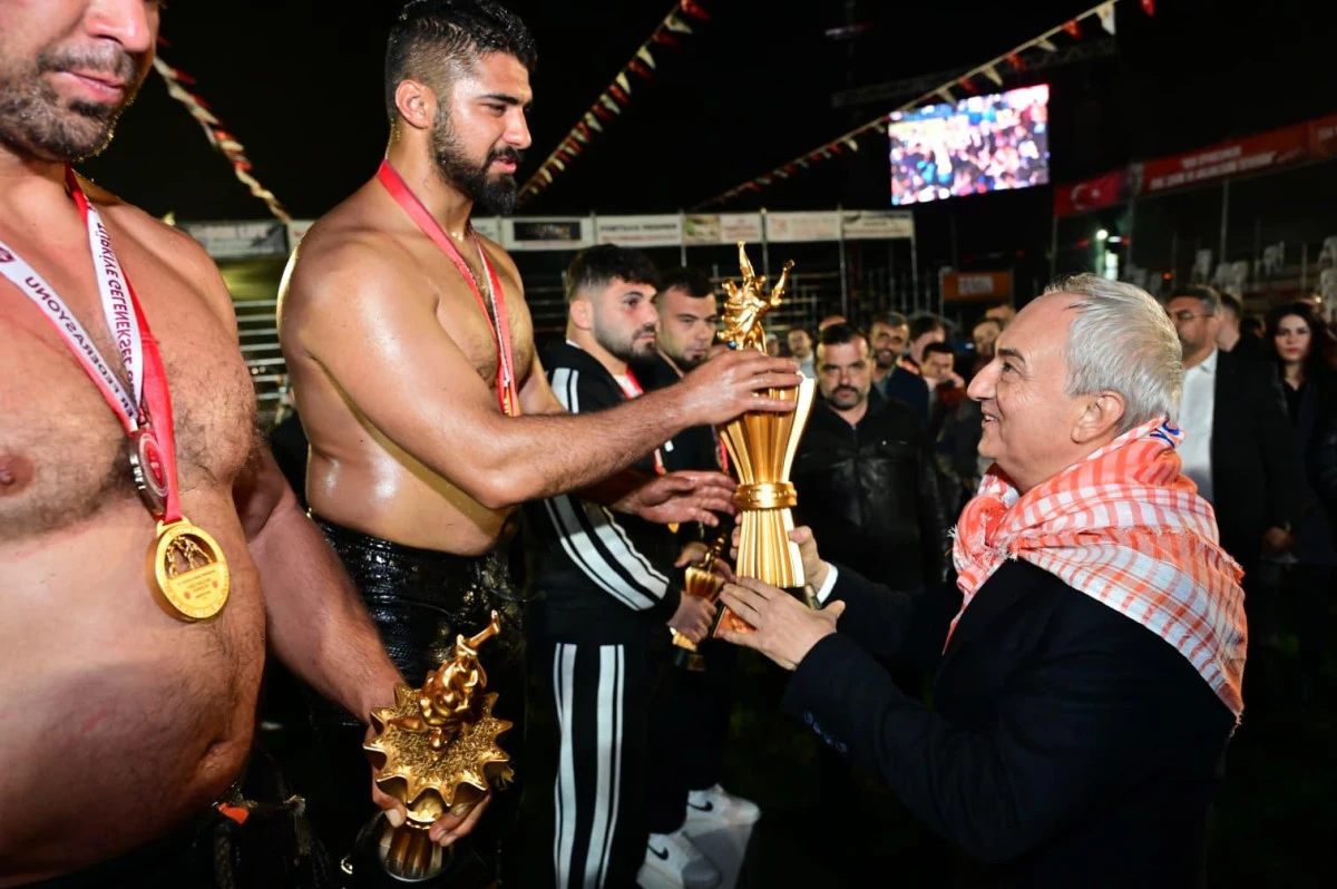 Kepez&rsquo;in Er Meydanında Altın Kemer Enes Doğan&rsquo;ın!