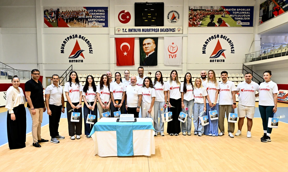 Muratpaşa&rsquo;nın Sultanları yeni sezona kenetlendi