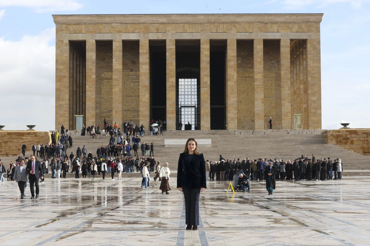 &Ouml;zdemir&rsquo;den Anıtkabir&rsquo;de Eşitlik Vurgusu
