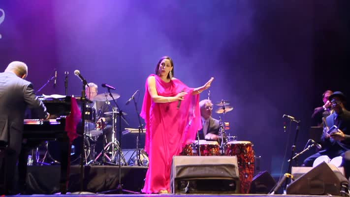 Pink Martini Antalya'da Konser Verdi
