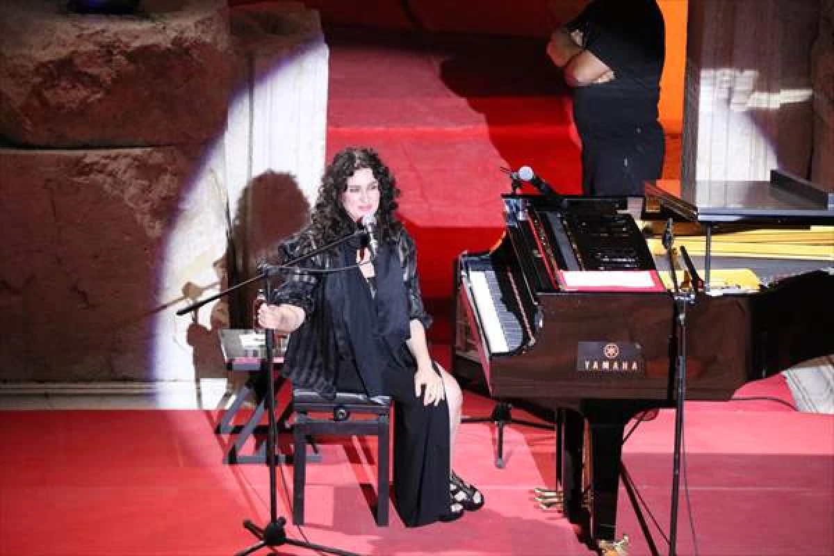 Piyanist Anjelika Akbar, Kibyra Antik Kenti'nde Müzikseverlerle Buluştu