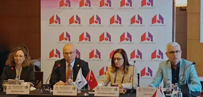 "Sağlıkta Eşitlik Yoksa Adalet de Yoktur": T&uuml;rk Toraks Derneği&rsquo;nden Kararlı Duruş