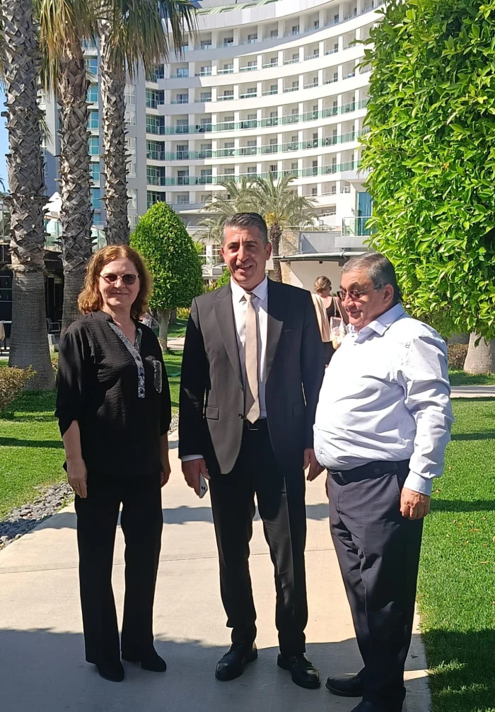 Serdar &Ccedil;avuşoğlu: &ldquo;Rakamlar B&uuml;y&uuml;yor Ama Gelir Dengesi Bozuluyor&rdquo;