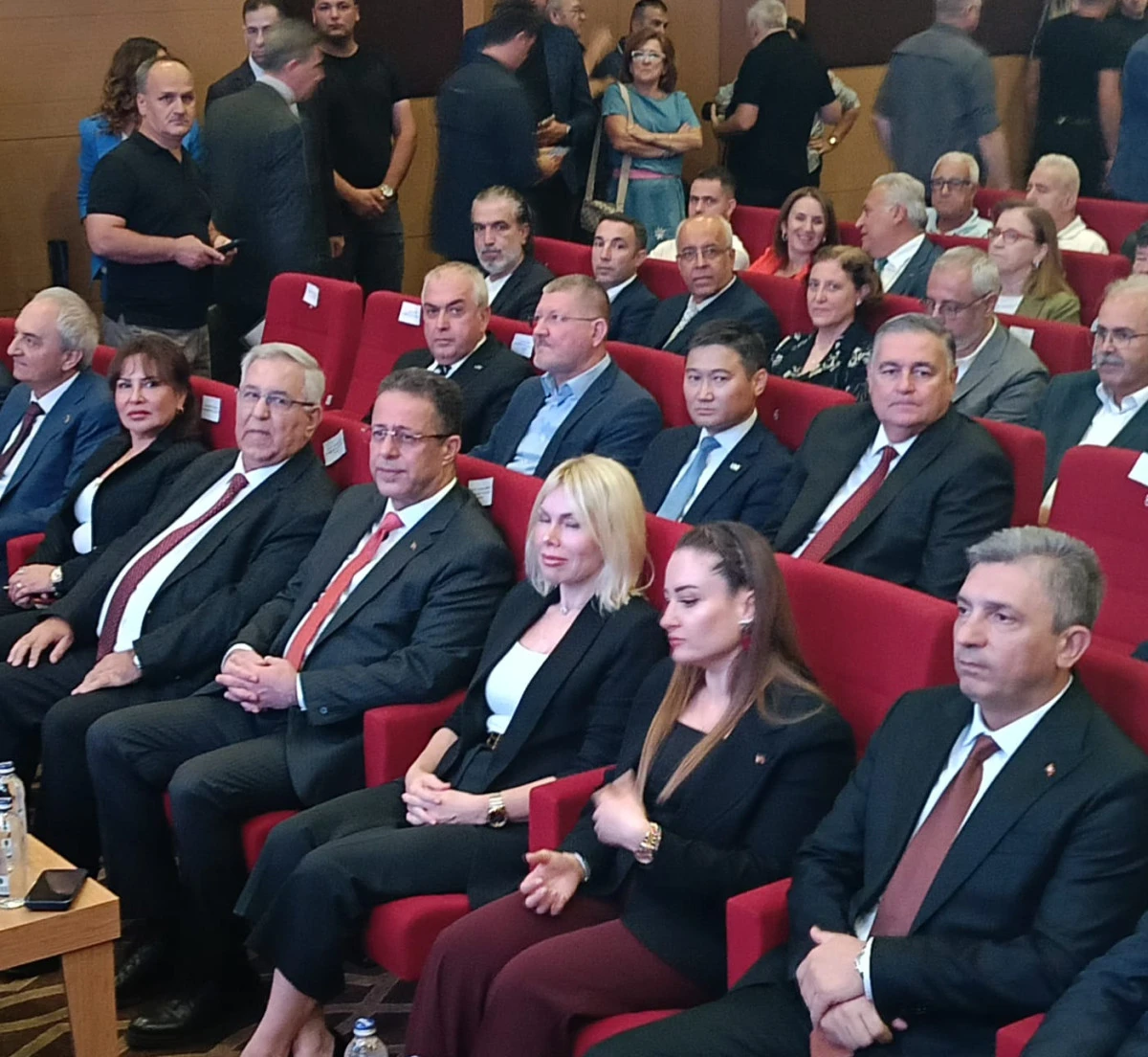 SU ALARMI: "GELECEĞİMİZ KURUYOR!"