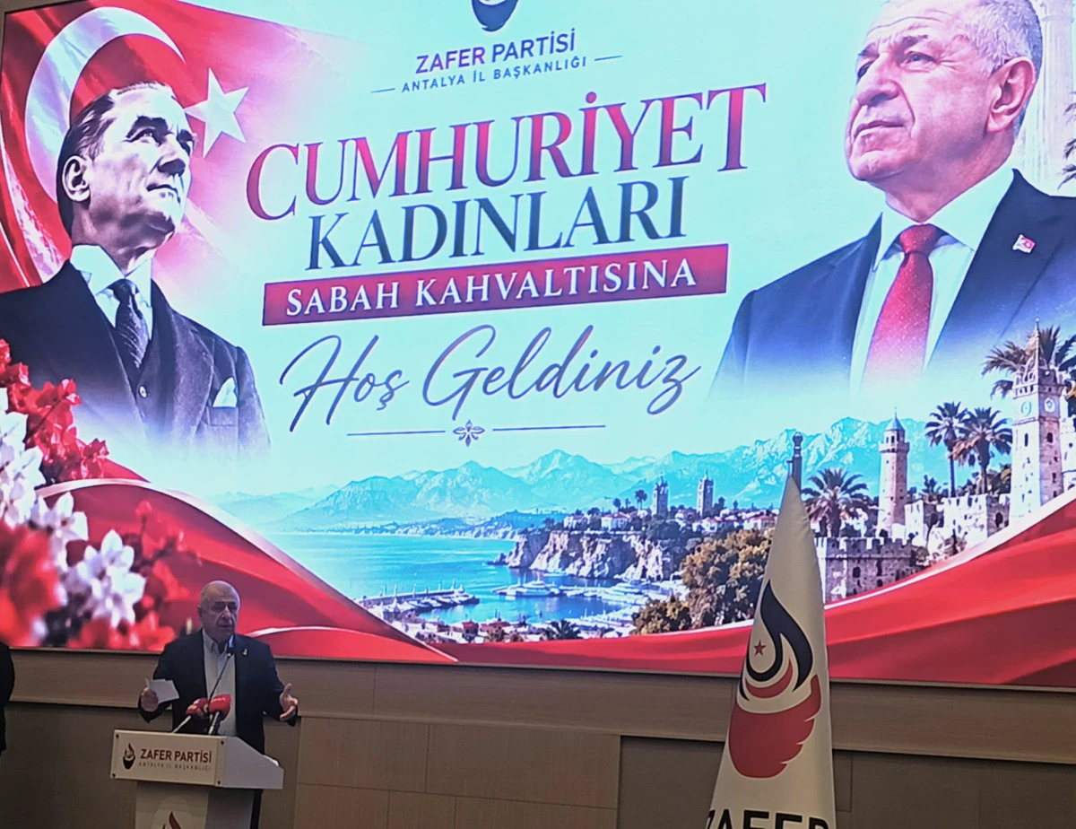 &Uuml;mit &Ouml;zdağ: "Se&ccedil;im Ne Zaman Olursa Olsun Zafer Partisi Hazır"