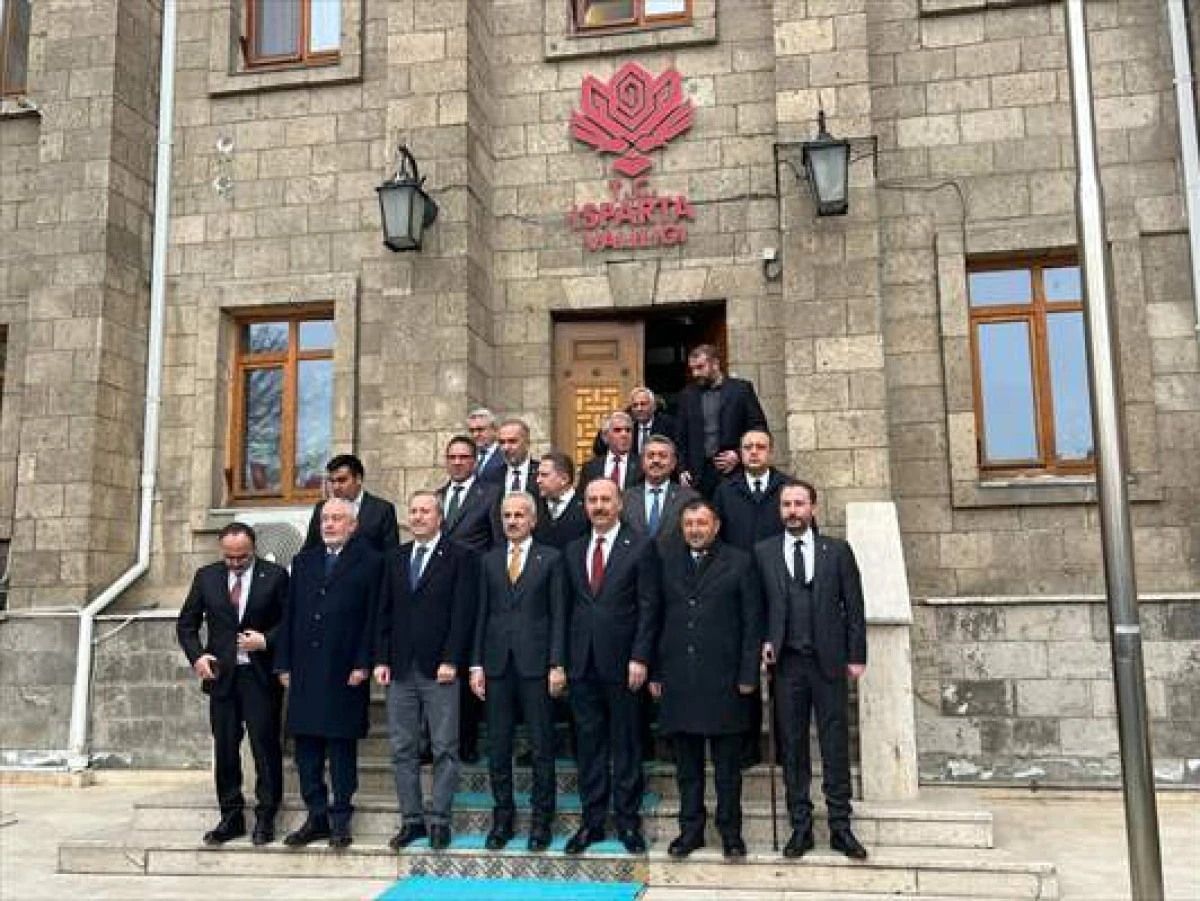 Uraloğlu: &ldquo;Isparta&rsquo;yı modern yollarla geleceğe bağlıyoruz&rdquo;