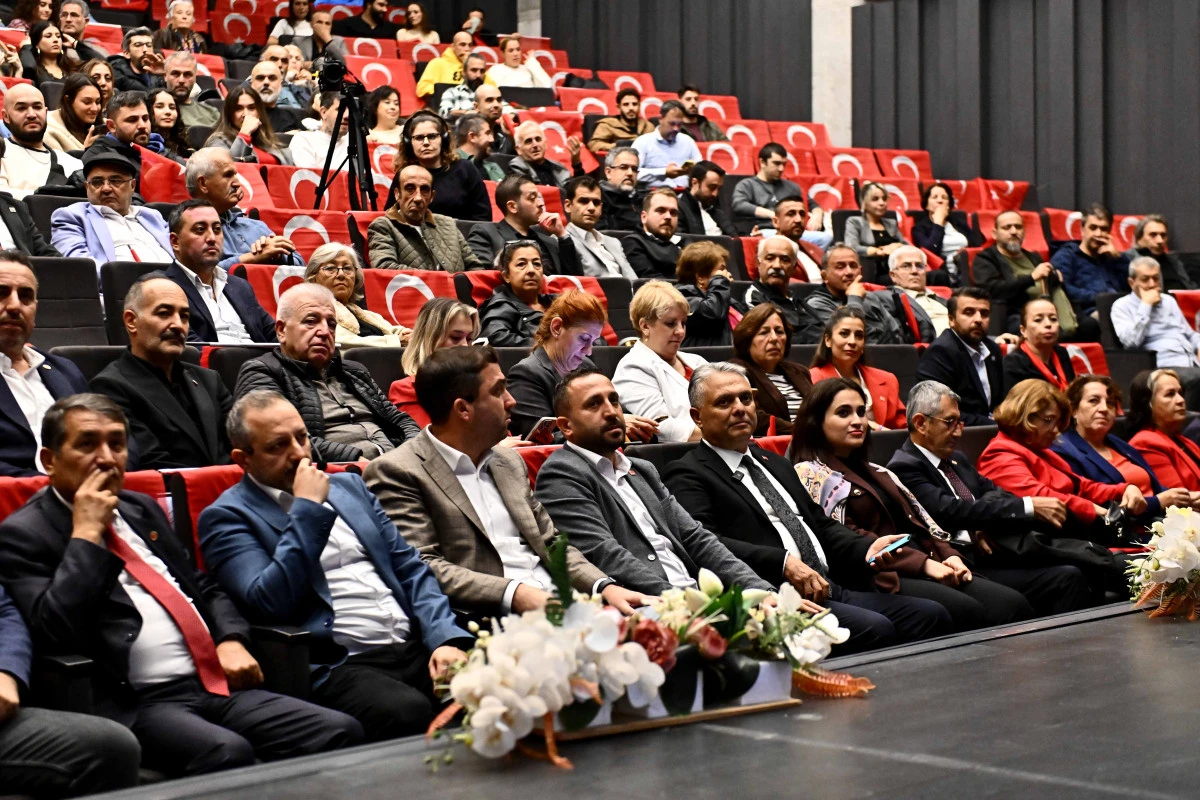 Uysal&rsquo;dan Cumhuriyet Ruhu &Ccedil;ağrısı; &ldquo;Bize Yeniden Kuvayımilliye Ruhu Lazım&rdquo;
