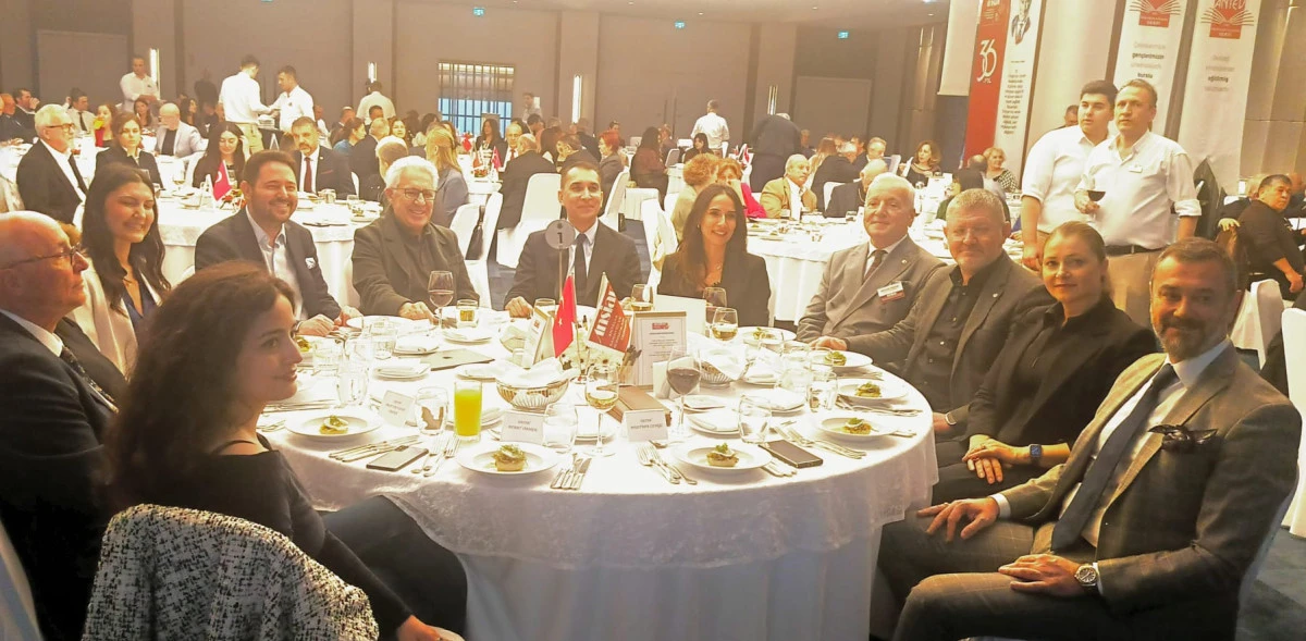 Z&uuml;lf&uuml; Livaneli ANSİAD&rsquo;da Konuştu; &ldquo;Atat&uuml;rk Bu &Uuml;lkenin Kilit Taşıdır&rdquo;